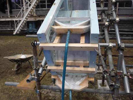 模型土槽の水収支計測装置様子4